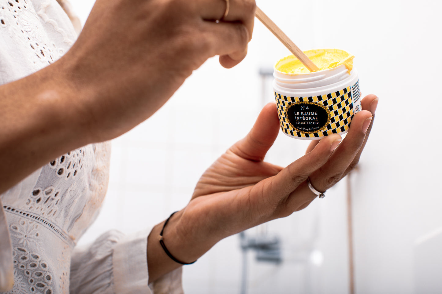 N.4 - AUX HUILES DE FRUITS